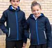  Giacca tecnica Soft Shell Bambino Unisex Result con cappuccio, con tasche con inserti, tipping catarinfrangente R224Y Young R224J Junior Hooded Soft Shell Jacket 724RT1B E3Ssport.it Stampa RicamoE3Ssport  E3S